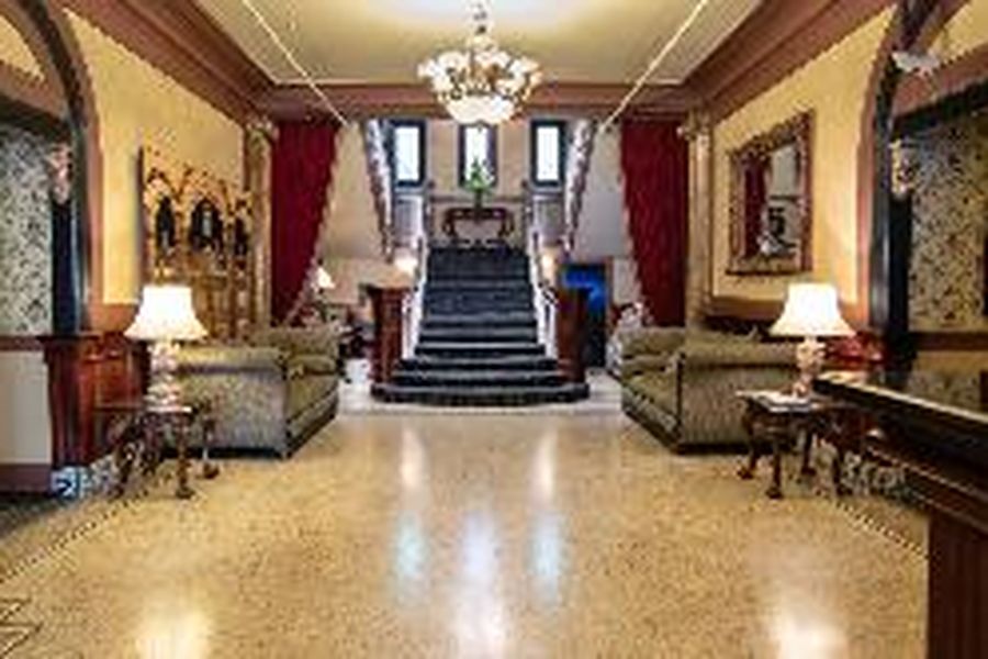 photo-1