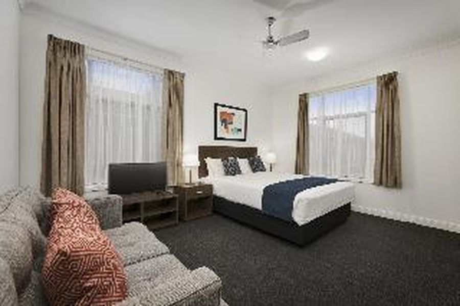 photo-1