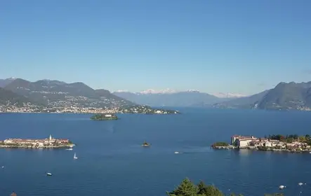 Lago Maggiore e islas Borromeas: tour en barco con paradas libres