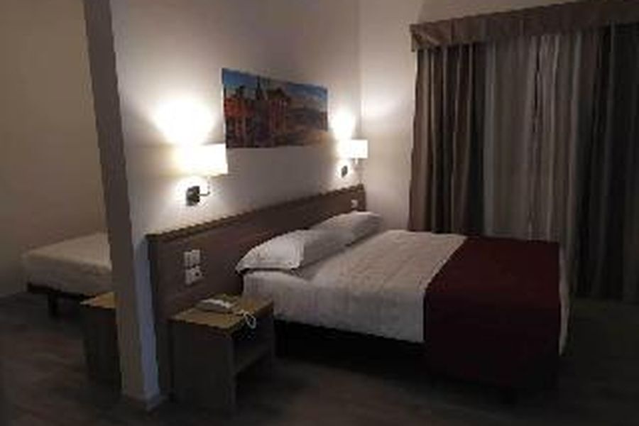 photo-0