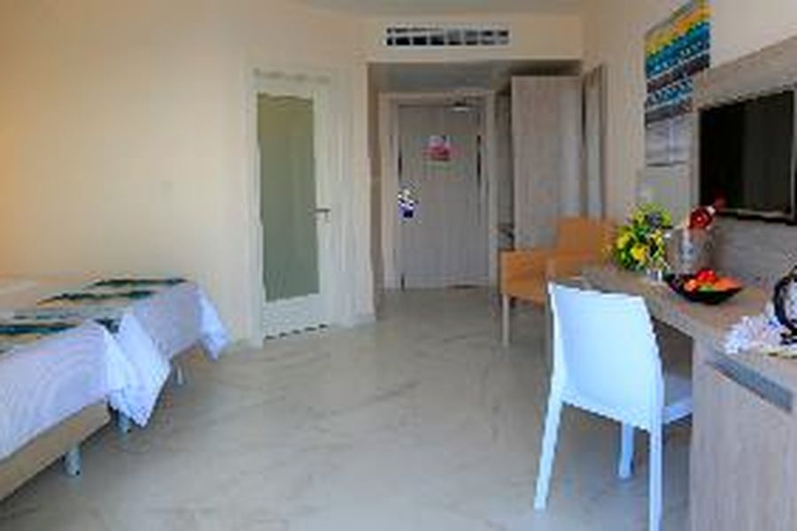 photo-1