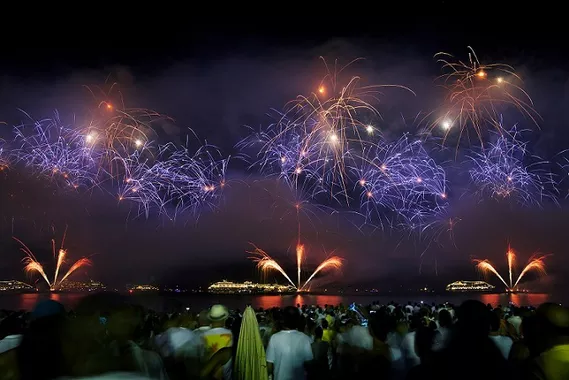 O Réveillon de Copacabana é a maior festa de ano novo, não só no Rio de Janeiro, mas de todo o Brasil