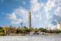 Torre de TV a beira do Rio Nilo