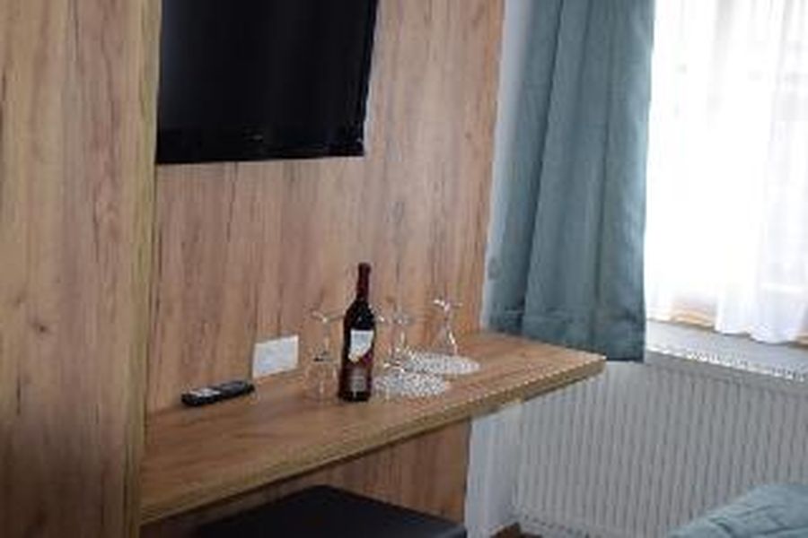 photo-0