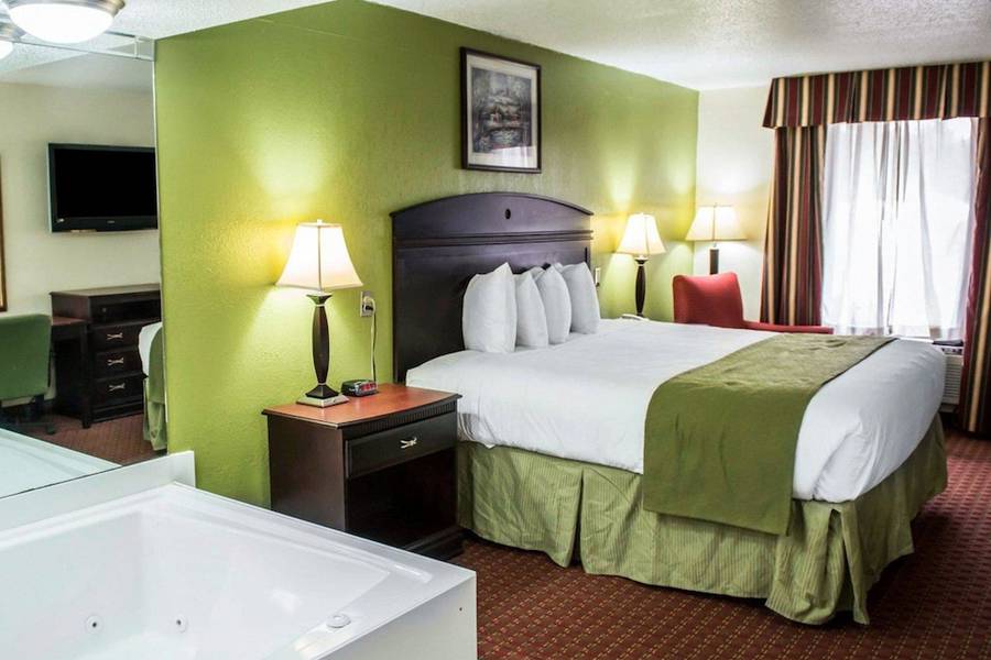 hotels in chipley florida